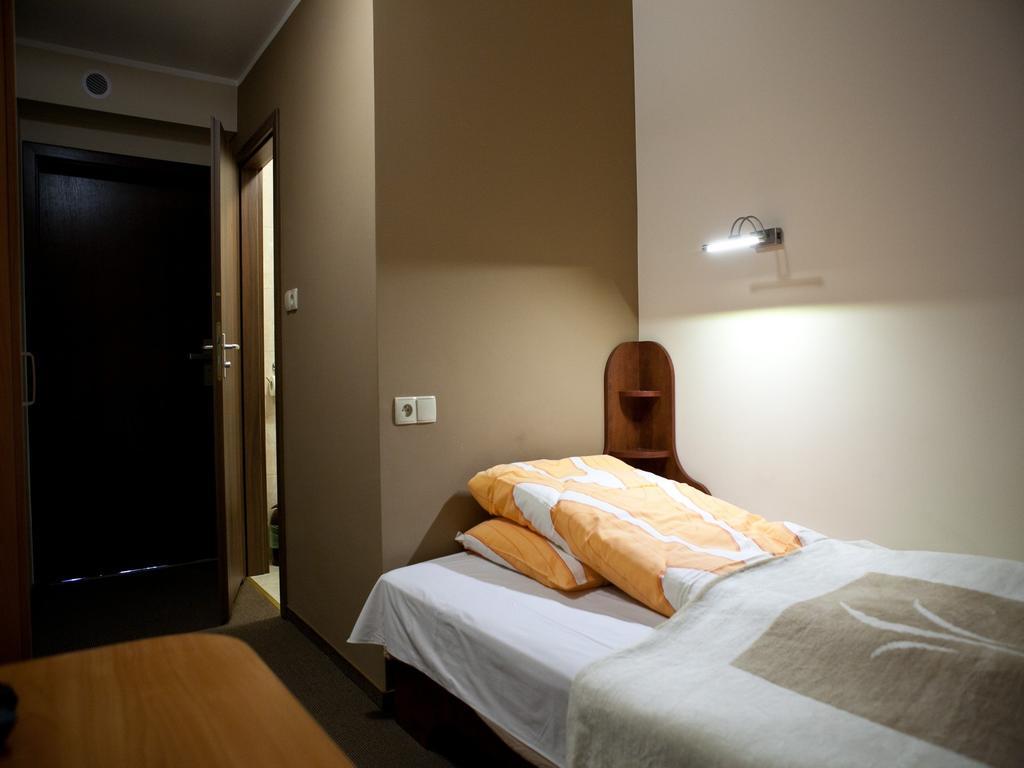 Pokoje Goscinne Stare Miasto  Kamer foto