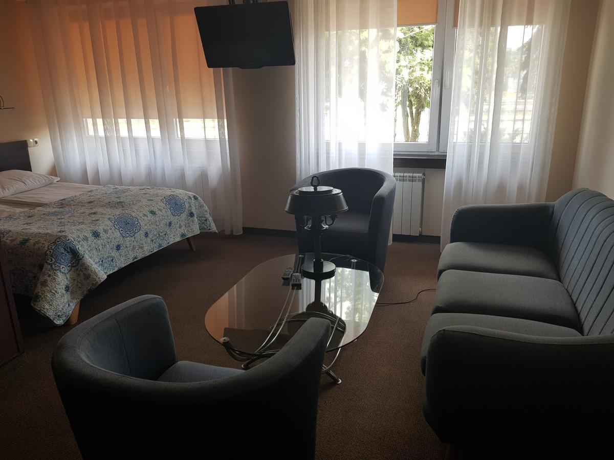 Pokoje Goscinne Stare Miasto  Buitenkant foto